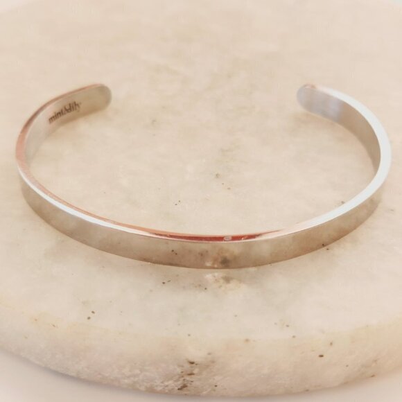 Mint & Lily Nurse Save Lives Silver Tone Minimalist Simple Cuff Bracelet - Picture 4 of 9